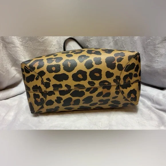 Coach Leopard & Black Reversible City Tote, Style No: F37877 - Picture 3 of 6